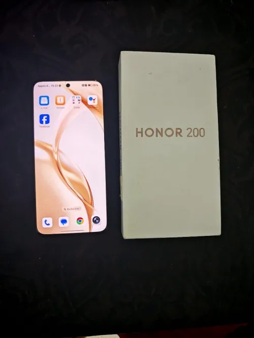 HONOR 200