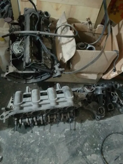 PIÈCE MOTEUR MERCEDES CDI 