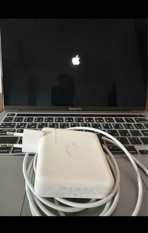 Macbook pro 2020 4xthunderbolt3 Touch bar Libéré officiel
