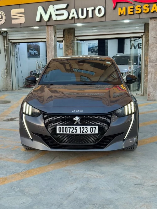 Peugeot 208 2023 GT