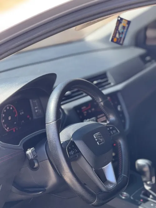 Seat Ibiza 2019 FR + boit Auto
