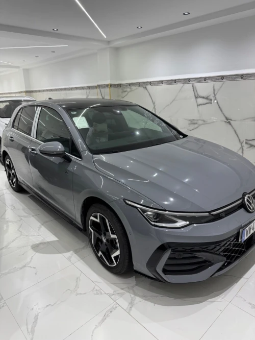 Volkswagen Golf 8 2025 R-Line