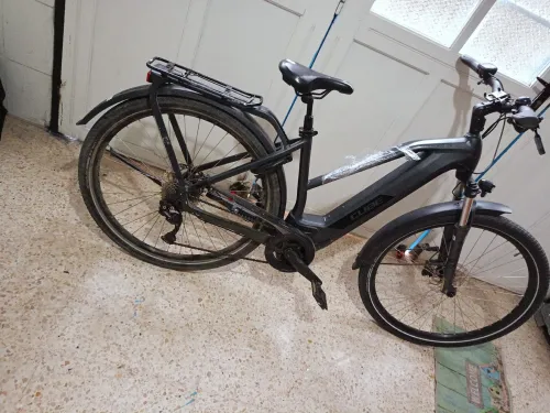 Vélo électrique cube KATHMANDU 