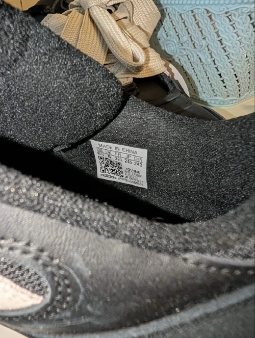 Adidas forum 2000