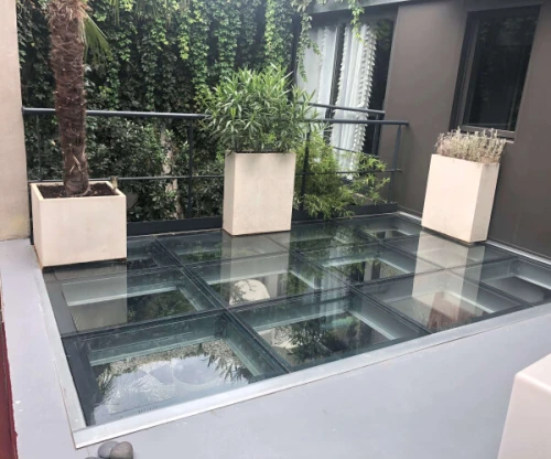 Dalle de sol en verre - plancher en verre