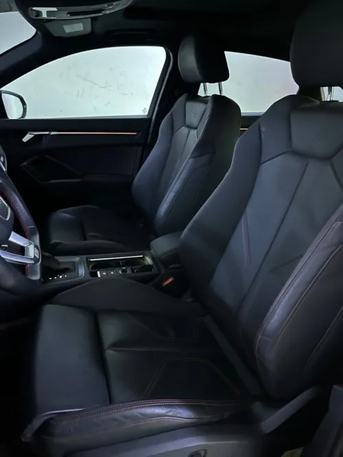 Audi Q3 2024 S-line black édition