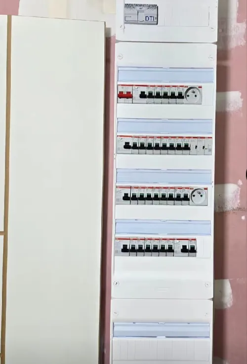Électricien bâtiment et industrielle qualifié