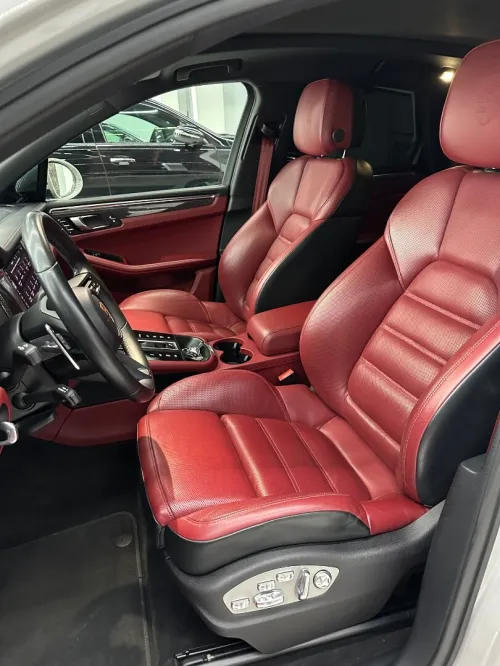 Porsche Macane T 2024 MacanT full  option