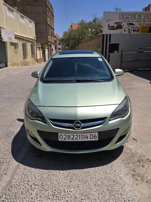 Opel Astra 2014 COSMO