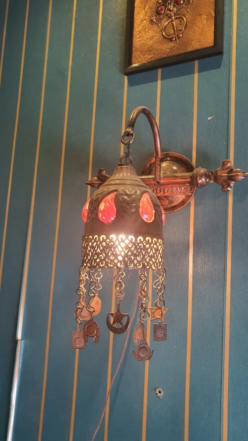 Belle applique oriental, Lampe suspendue en métal sicelé, finition bronze antique LIQUIDATION