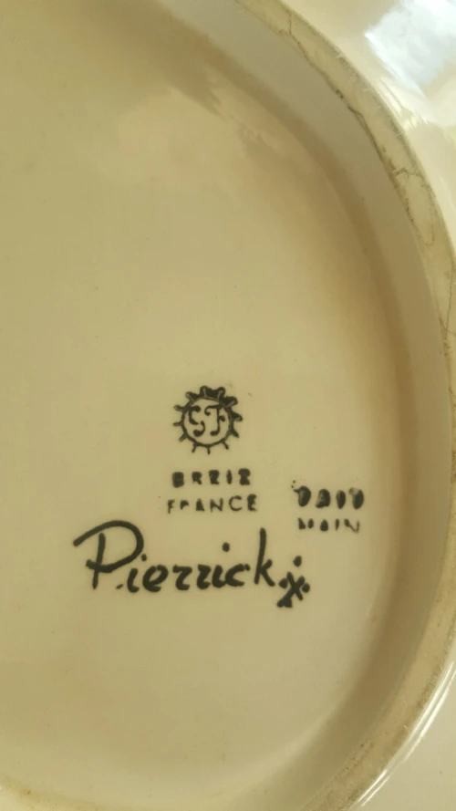 Charmante Assiette vide poche en céramique signé PIERRICK,  Gabriel Fourmaintraux Breiz France