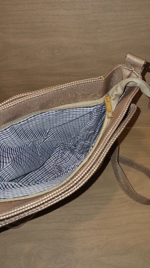 Sac bandoulière Mango, couleur Taupe doré, élégant et pratique, neuf, Ultra Tendance