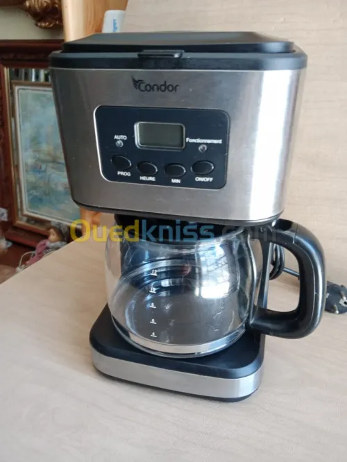 Machine à Café Avec Filtre Condor 1.5L 900W 12 à 14 tasses LIQUIDATION