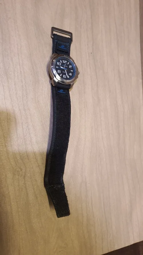 Montre junior sport avec bracelet fermeture scratch