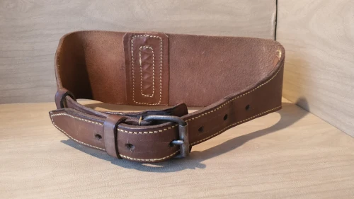 Ceinture de musculation, haltérophilie et même de chantier. Ceinture lambaire en cuir. Taille S