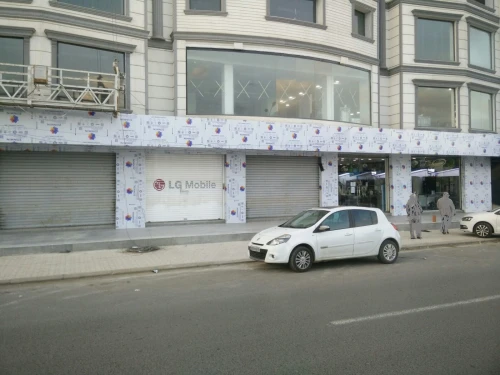 Enseignes lumineuses-habillage façade en Aluco.-travaux int. BA13... 