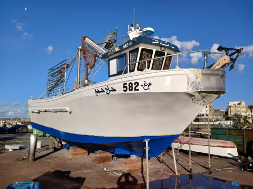 bateau de peche sardinier