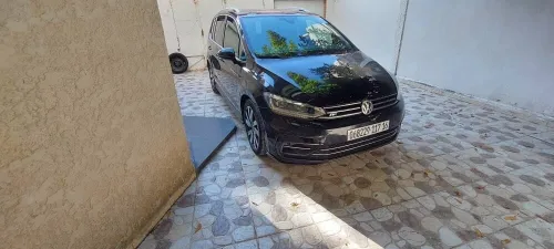 Volkswagen Touran 2017 R line 7 places