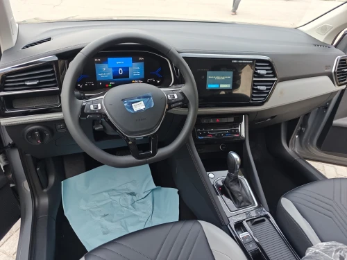 Volkswagen Jetta 2025 VS5