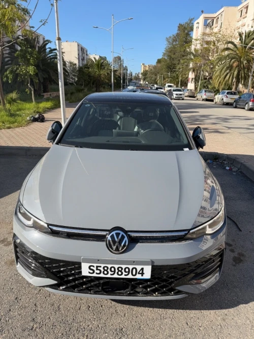 Volkswagen Golf 8 2025 R-Line