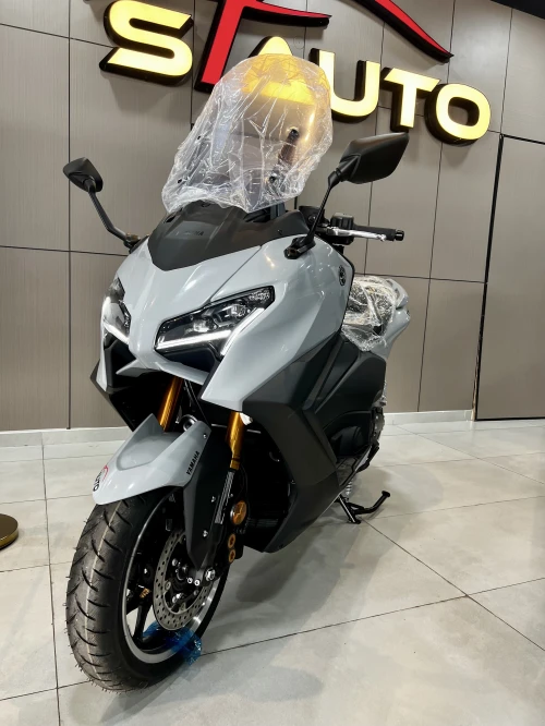 Yamaha T-max 2026