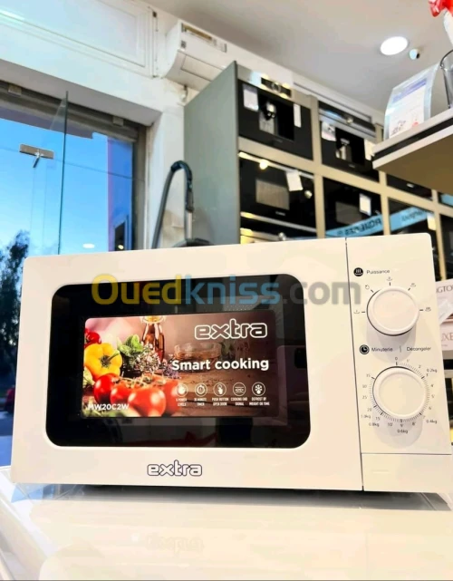 Micro-ondes EXTRA Pose Libre blanc 700W 20L avec 05 niveau de puissance