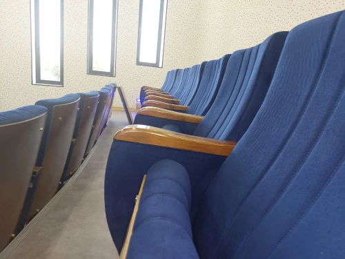 Chaise conférence cinéma et théâtre