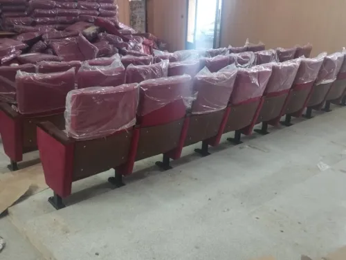 Chaise conférence cinéma et théâtre