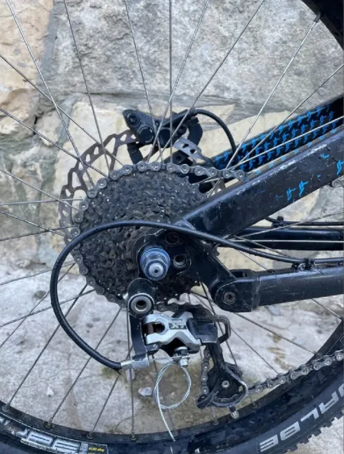 VÉLO YT l'affaire