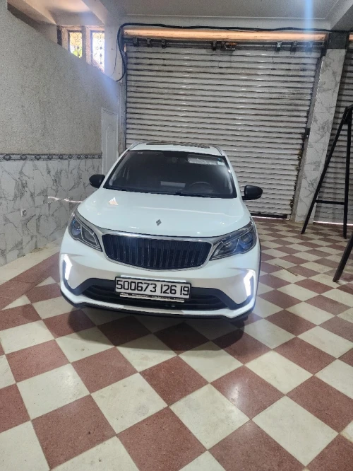 Geely Livan 2026 الصينية