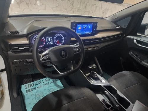 Geely Livan 2026 الصينية