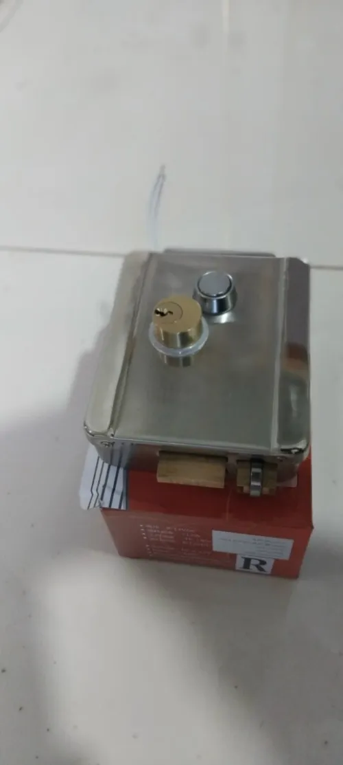 interphone 1etage +serrure electrique
