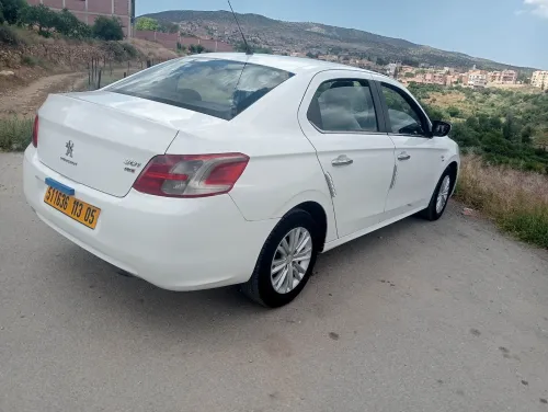 Peugeot 301 2013 Allure