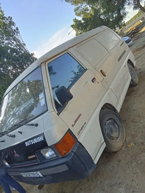 MutsuBishi L300    5vites 1995
