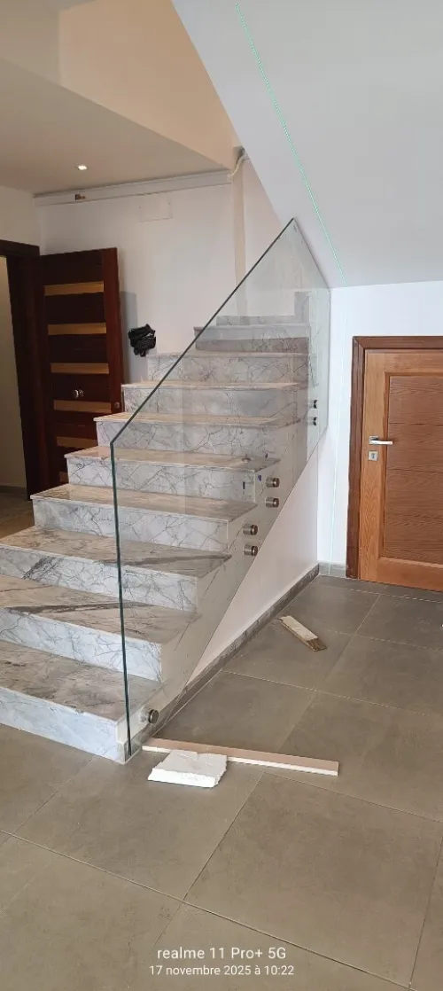 Minuisier aluminium pvc  et verre