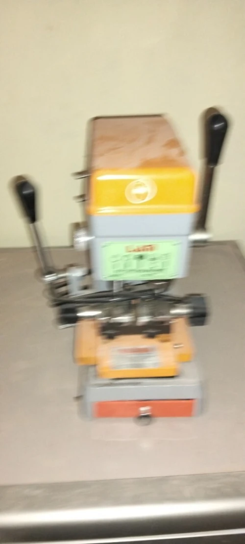 Machine double cle