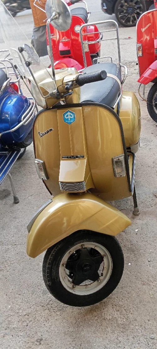 Piaggio et lml Vespa 2016