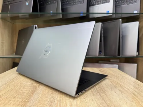 DELL PRECISION 5550| i7 10850H| RAM 32Go| SSD 512Go| Écran 15,6 FHD| Nvidia Quadro T1000