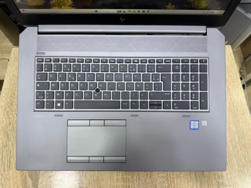 LAPTOP HP ZBOOK 17 G5 | i5 8eme | RAM 16GB | SSD 512GB | Nvidia P2000 4GB | Écran 17,3 FHD