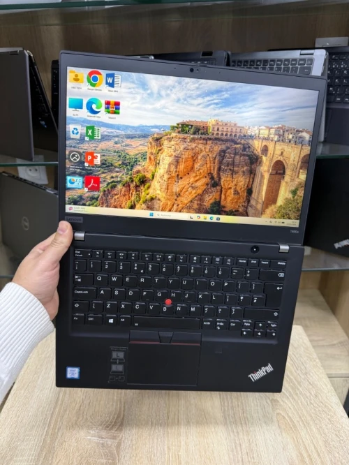 LAPTOP LENOVO THINKPAD T490s |i7 8eme|RAM 16Go|SSD 512Go |Ecran 14 iPS FHD|clavier lum|Empreinte|Sim