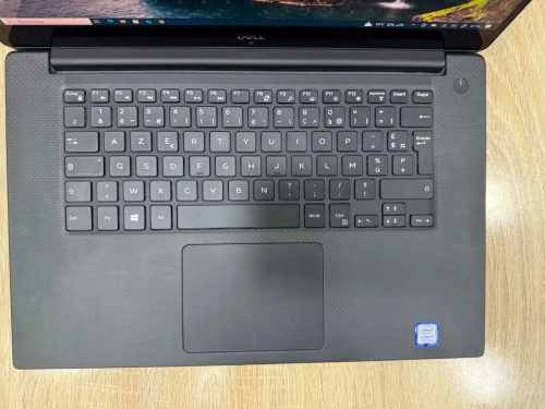 DELL PRECISION 5530 | i7 8850H | RAM 32Go | SSD 512Go | Écran 15,6 FHD Tactile | GPU QUADRO P1000