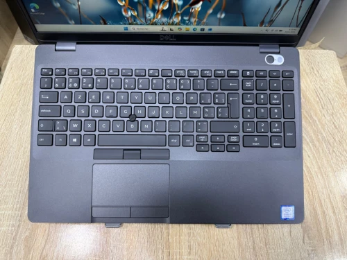 LAPTOP DELL LATITUDE 5500| i5 8eme | RAM 8Go | SSD 256Go | Écran 15,6 FHD | Clavier lum