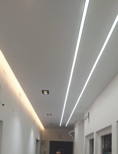 Faux plafond placoplâtre et peinture maison 