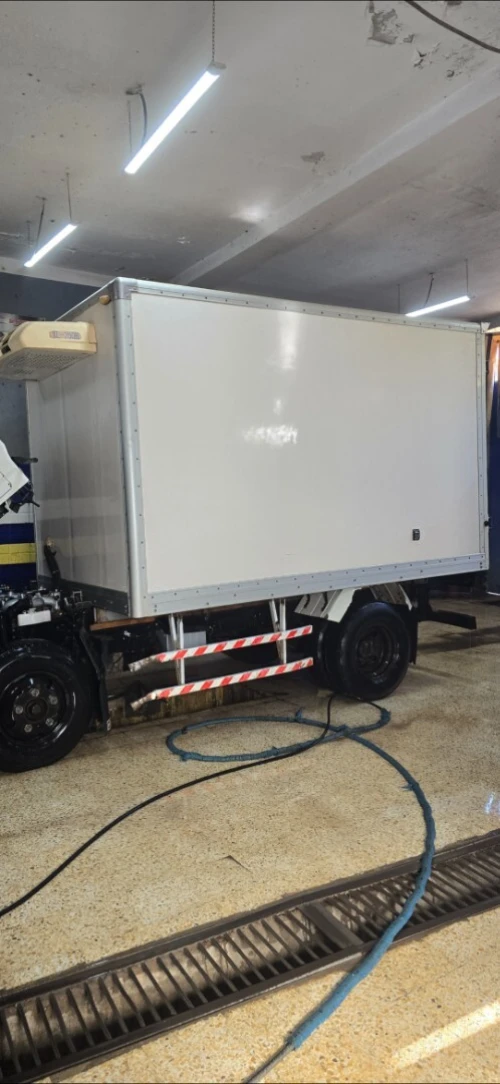 Jmc frigo +prise (قصير) Jmc frigo +prise 380v 2014