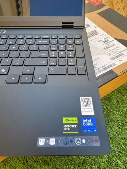 Lenovo Legion Pro 5 Ultra 9 275HX / RTX 5070 Ti 12GB / 16GB / 1TB / OLED
