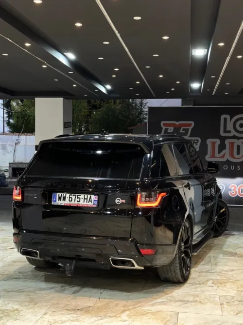 Location Range Rover p300