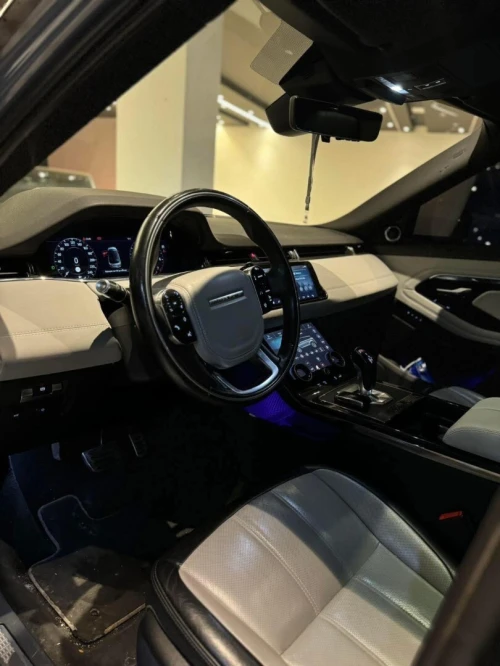  location de voiture Range Rover Évoque 