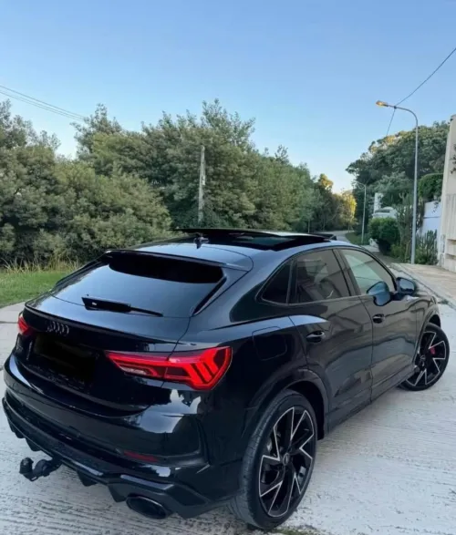  location de voiture AUDI RSQ3