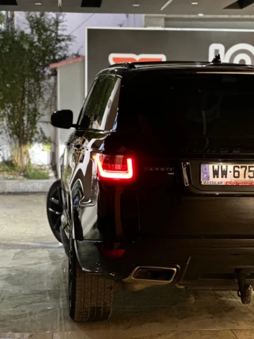Location Range Rover p300