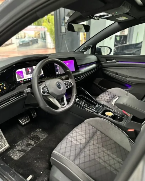 location de voiture GOLF GRIS NARDO